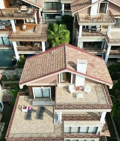 Villa Ela Goecek'te Oezel Havuzlu Luex *