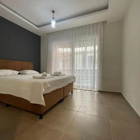 Ela Goecek'te Oezel Havuzlu Luex Villa Fethiye