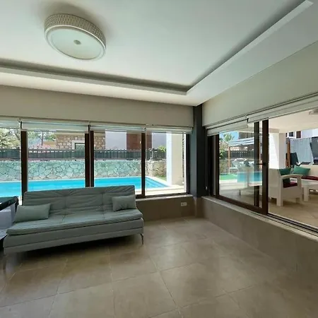 Villa Ela Goecek'te Oezel Havuzlu Luex *