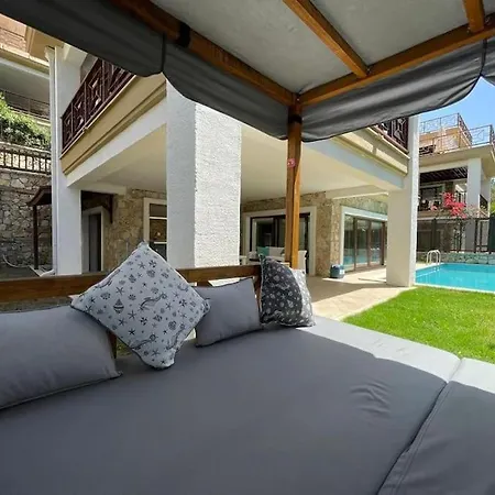 Villa Ela Goecek'te Oezel Havuzlu Luex Fethiye