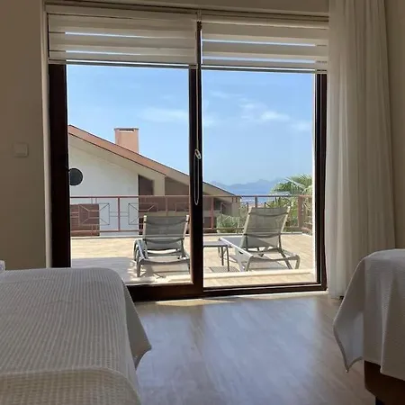 Ela Goecek'te Oezel Havuzlu Luex Villa *