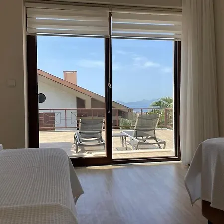 Ela Goecek'te Oezel Havuzlu Luex Villa *