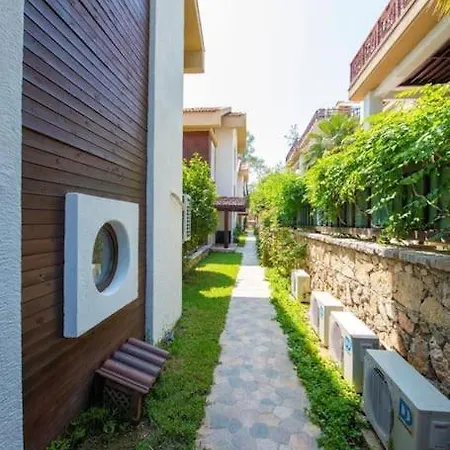 Villa Ela Goecek'te Oezel Havuzlu Luex *
