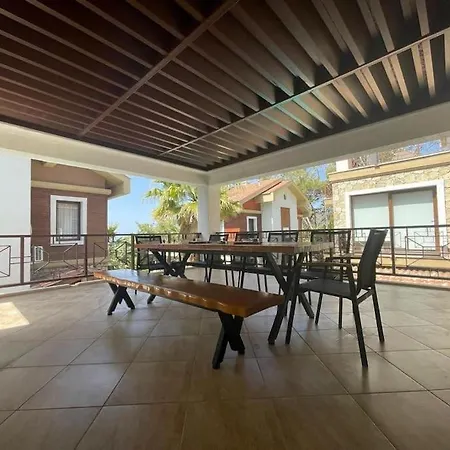 Villa Ela Goecek'te Oezel Havuzlu Luex Fethiye